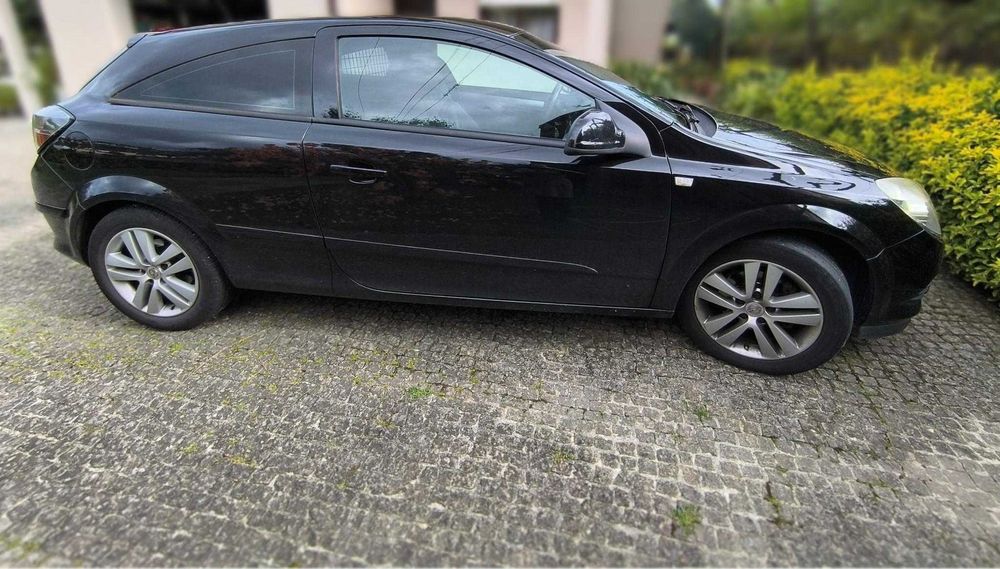 Opel Astra 1.3 GTC SPORT 90 CV – 2010