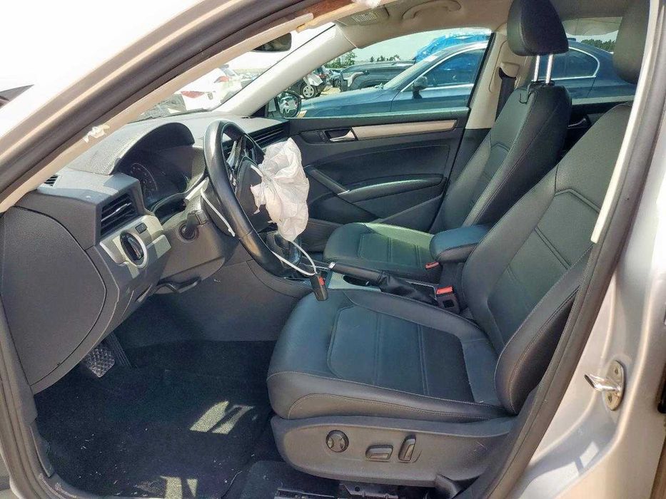 Продам 2020 VOLKSWAGEN PASSAT SE авто розмитнене 127т км пробігу