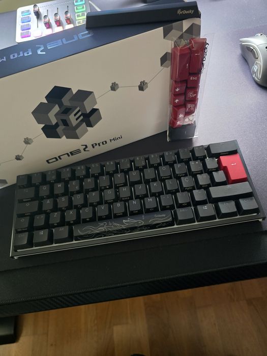 Teclado mecânico ducky one 2 pro