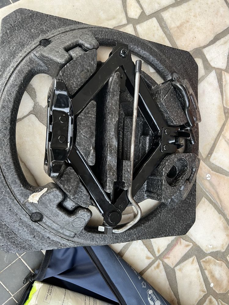 Roda sobresselente c/ kit completo