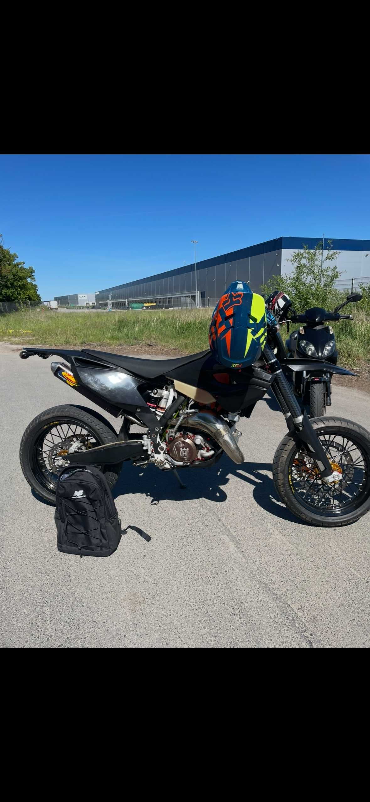 Husqvarna te 125 ( zarejestrowana na a1, można jeździć na prawko B)
