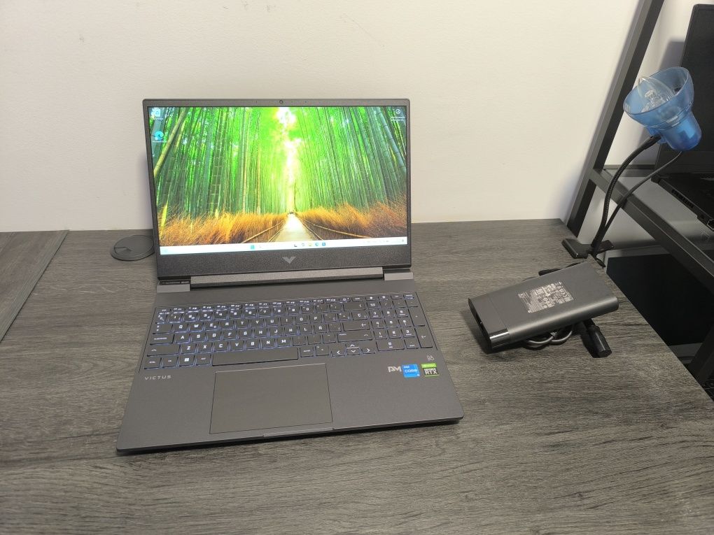HP i5 Victus 3050RTX 16 Ram 512 Gigas 3x S / Juros