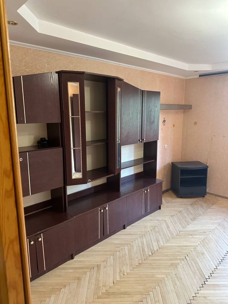 Продається 3-кім. квартира, пр. Молоді, 11