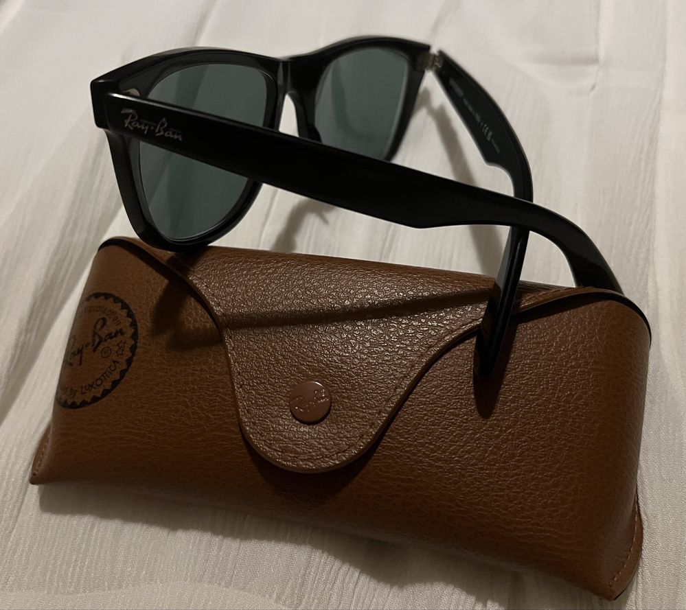 Ray-Ban wayfarer