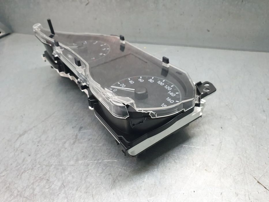 Quadrante / painel de instrumentos TOYOTA Yaris (_P21_, _PA1_, _PH1_)