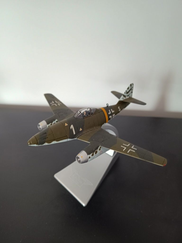 Samolot diecast corgi Me262 1/72