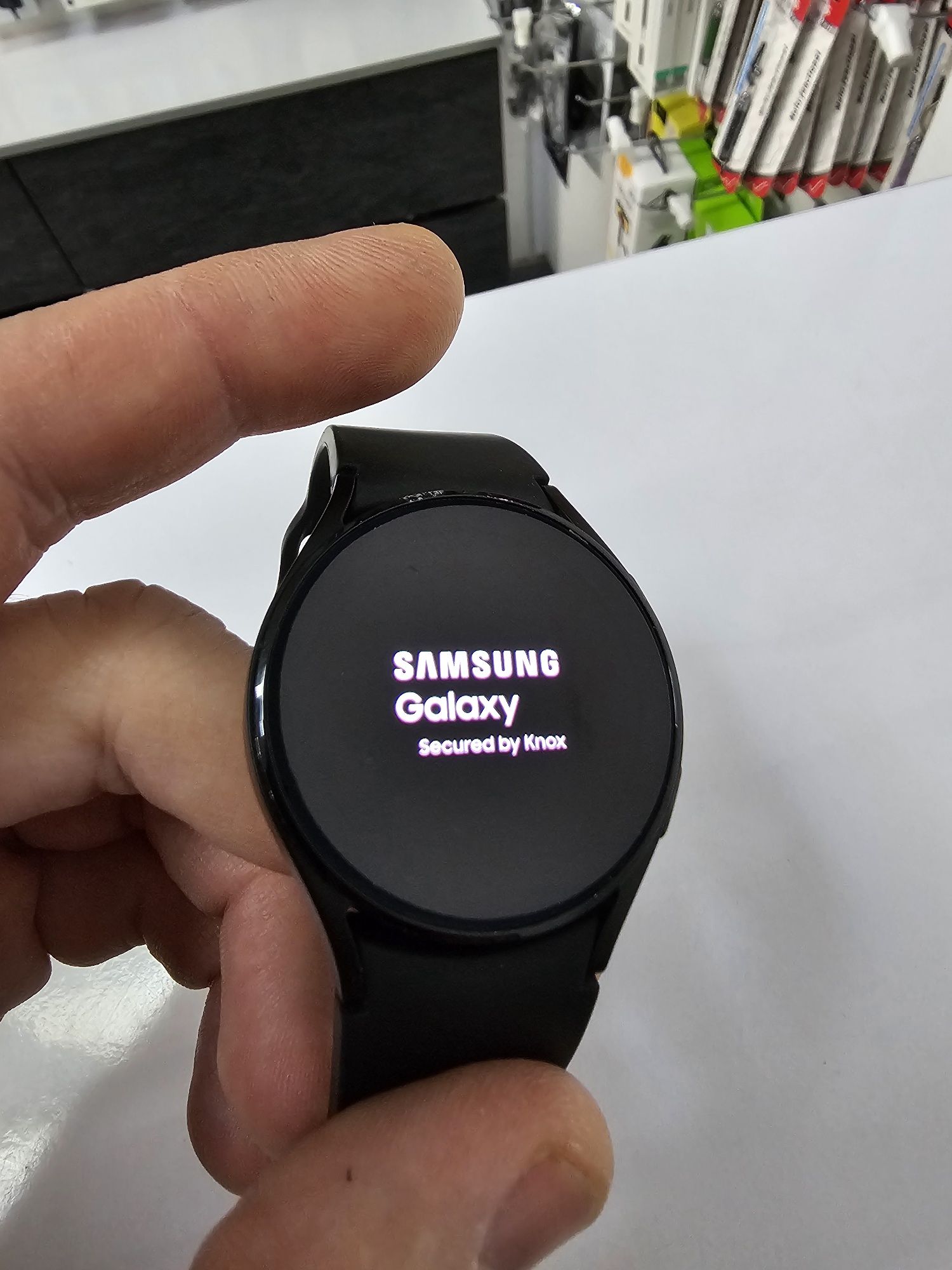 Смарт годинник Samsung Watch 4 40mm LTE e-sim