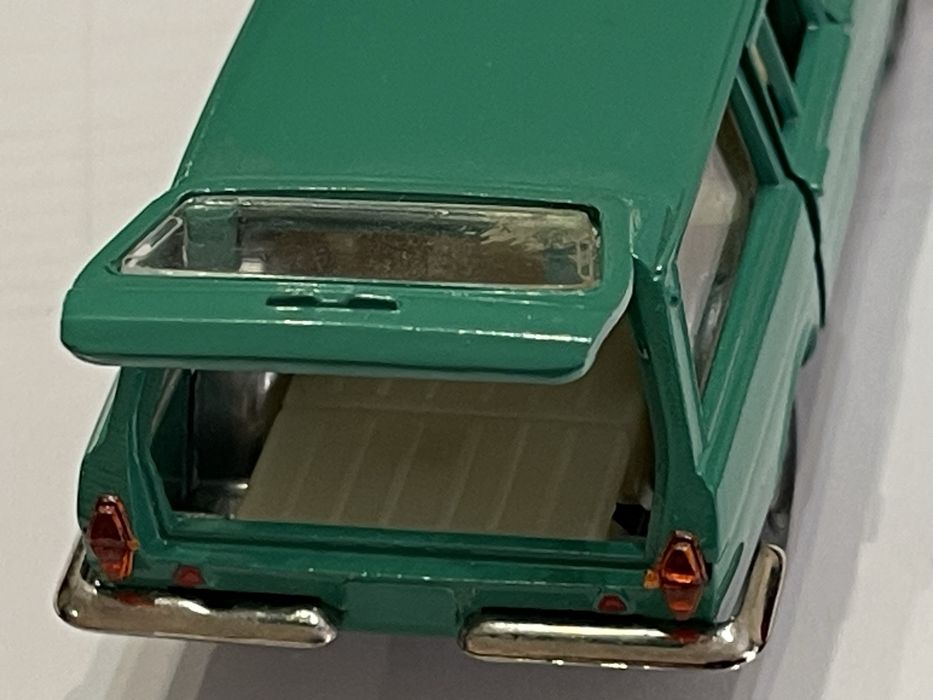 Продається ( СТАН! ) рання модель 1:43 Волга А13 Саратов. Торг.