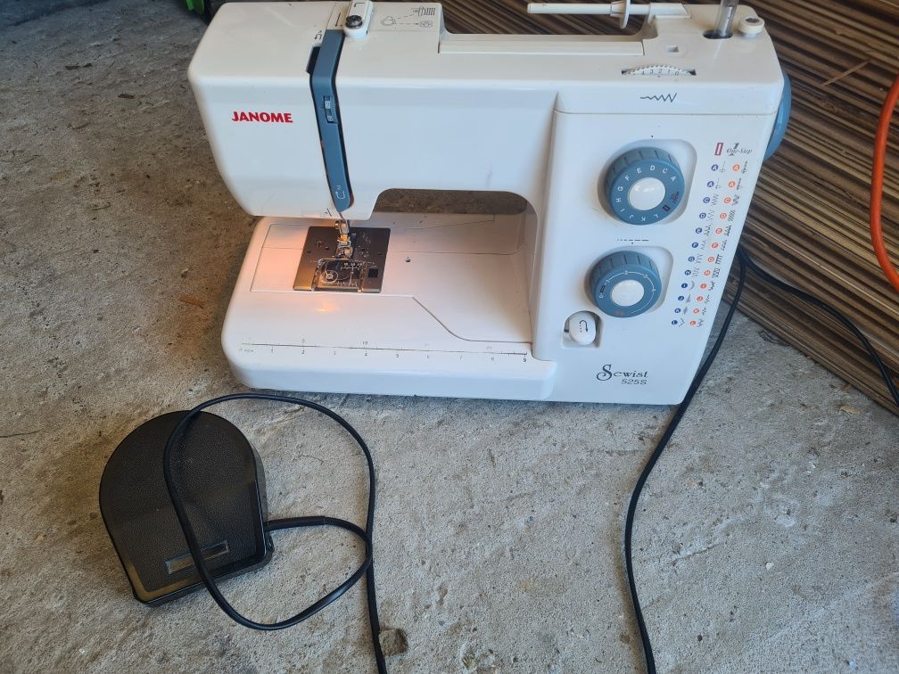 Maszyna do Szycia Janome 525S