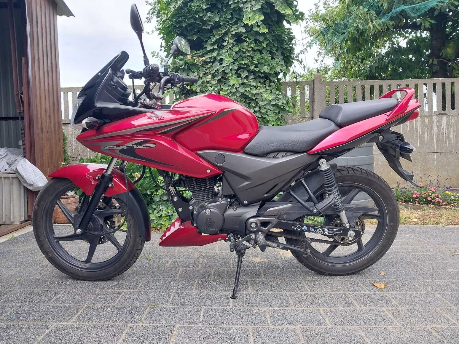 Motocykl Honda CBF 125