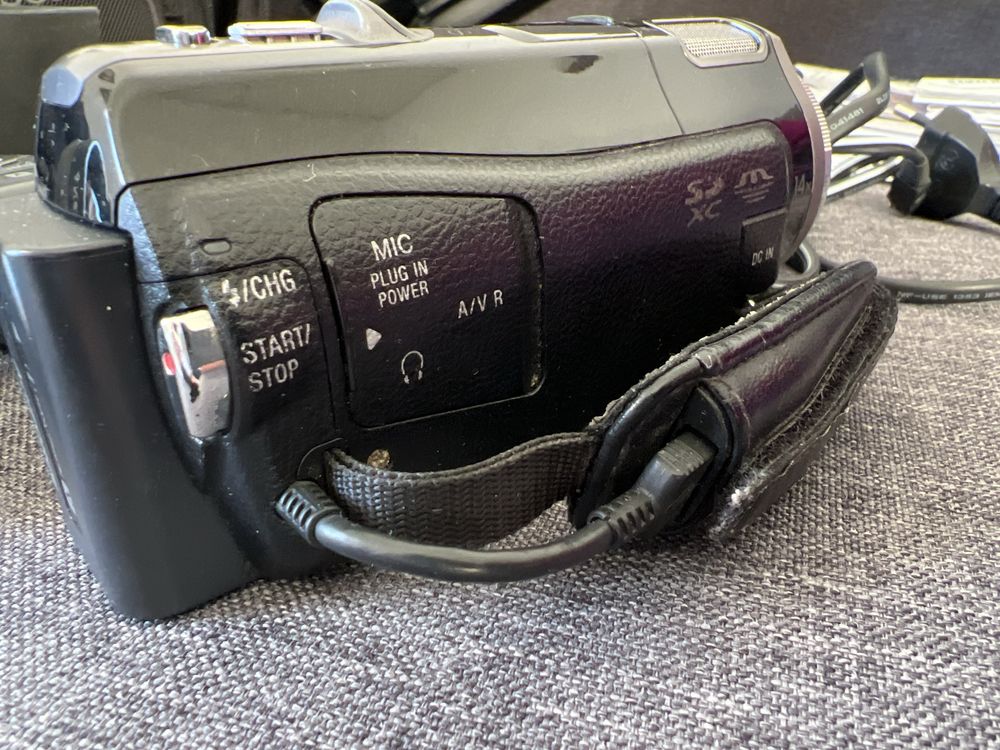 Kamera Sony HDR-CX560ve - ZESTAW