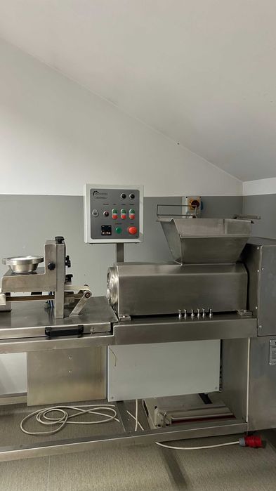 Formierka do Batonów Proteinowych Urządzenie do Produkcji Batonu  BDB