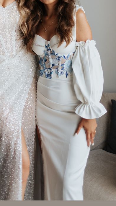 Дуже гарний Святкове вбрання.Юбка+корсет+туфельки