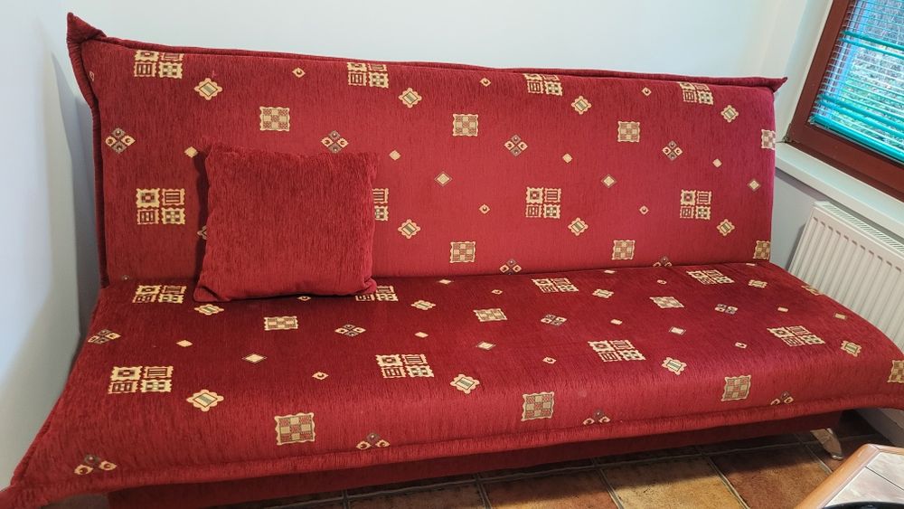 Kanapa/ wersalka z pojemnikiem na pościel