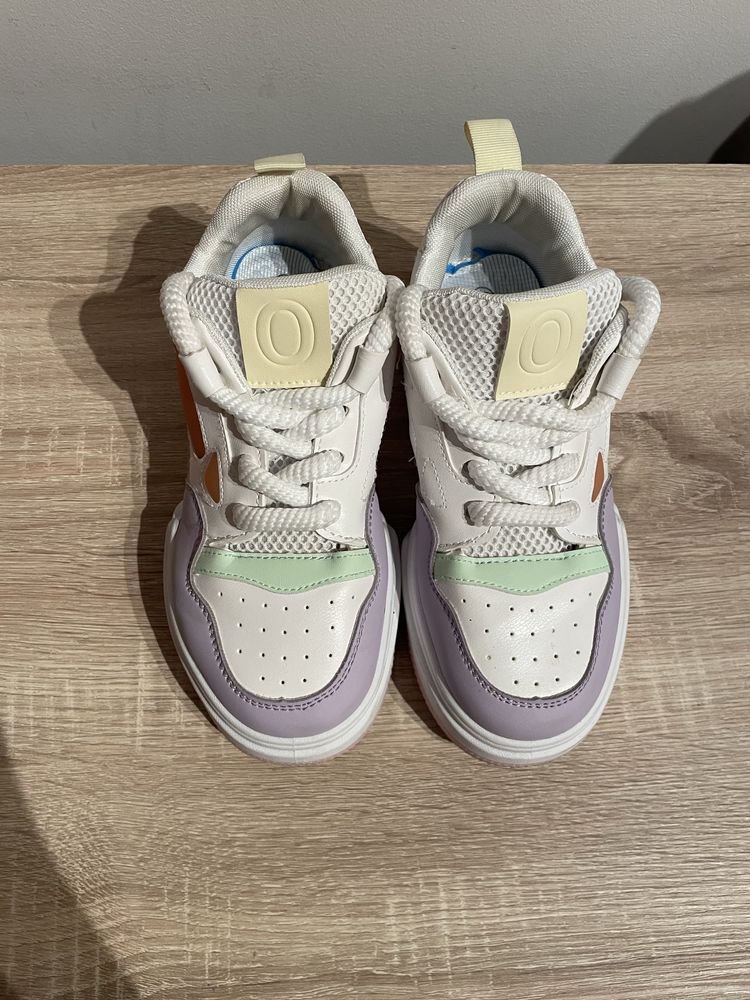 Adidasy, buty sportowe, kolorowe na lato, rozmiar 37