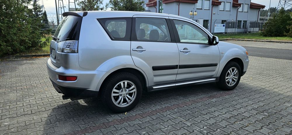 Mitsubishi Outlander II 2.2 DiD Mivec 177KM 6 biegów napęd 4WD