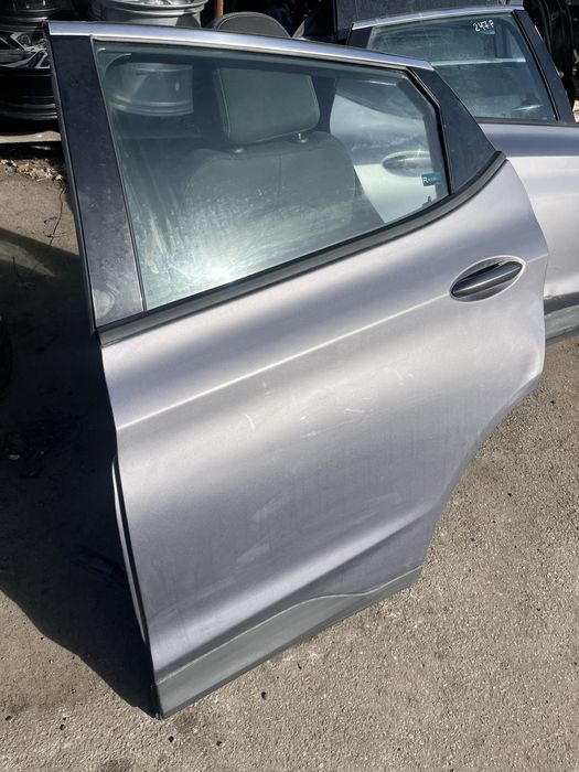 Bolt ev 23 рік 247F двері ліві задні