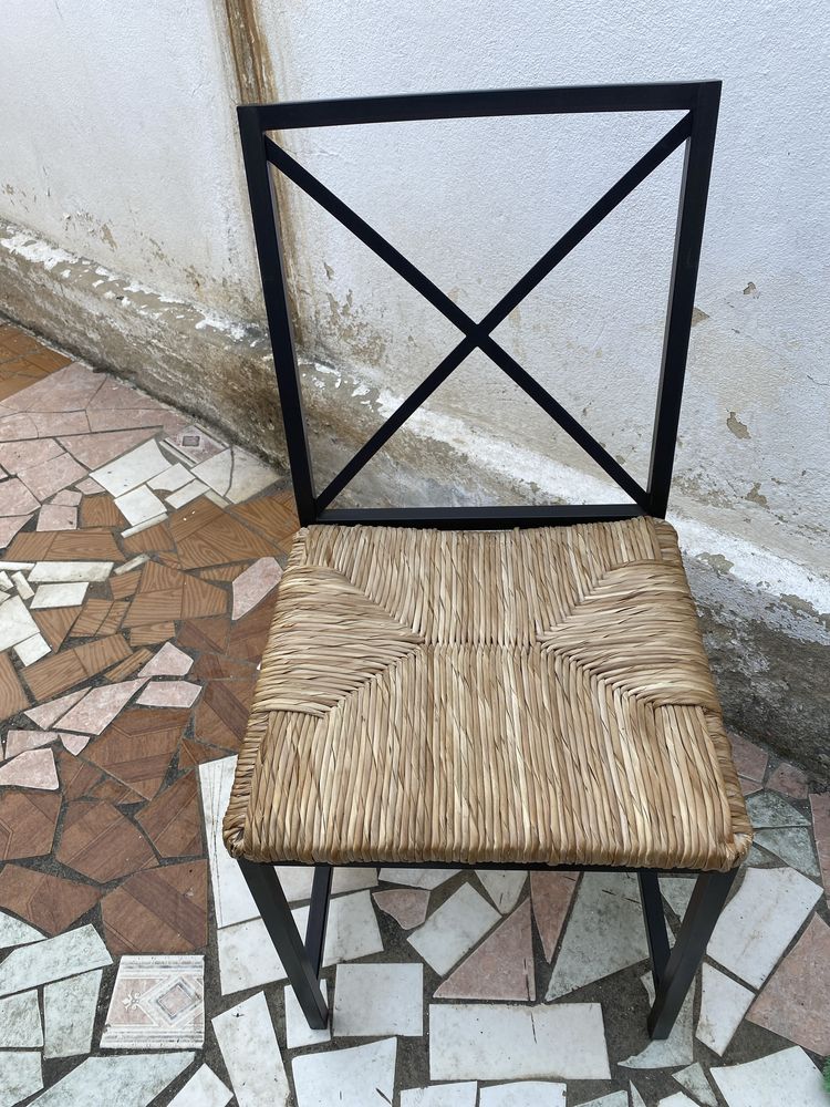 Mesa de vidro e metal ikea com 4 cadeiras
