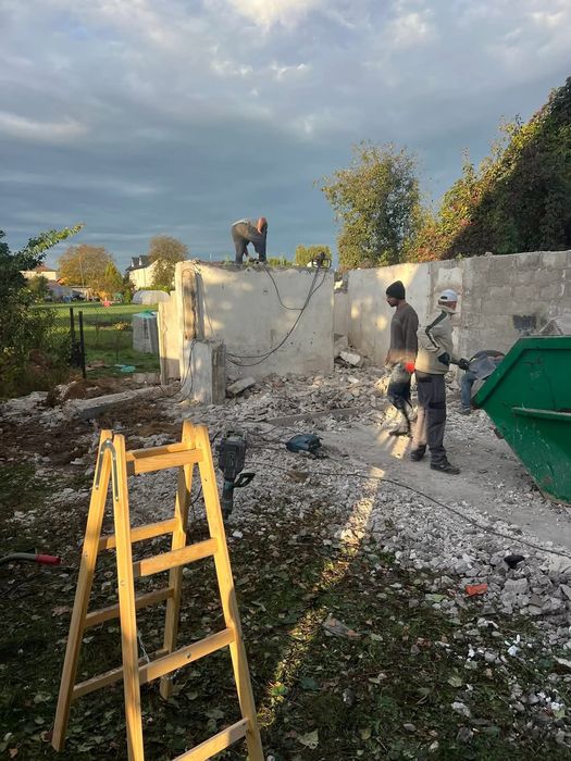 Wyburzanie ścian nośnych, wstawianie belek stalowych