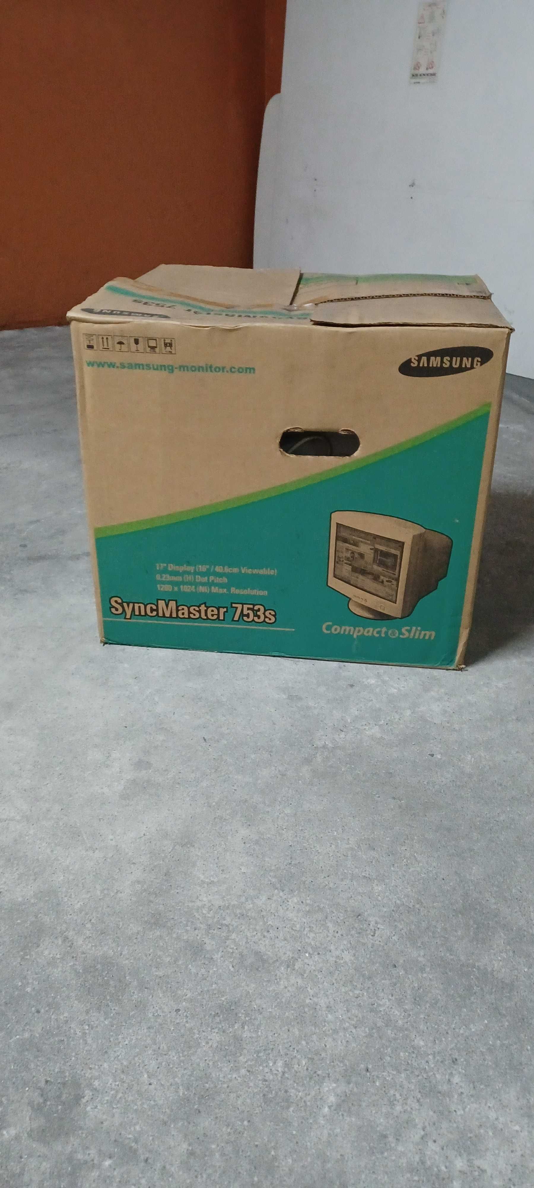 Monitor antigo Samsung SyncMaster 753s