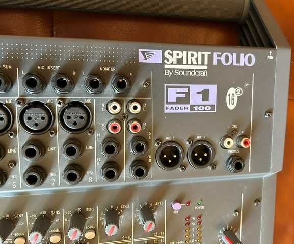 Mikser Spirit Folio F1 By Soundcraft + Case Rak