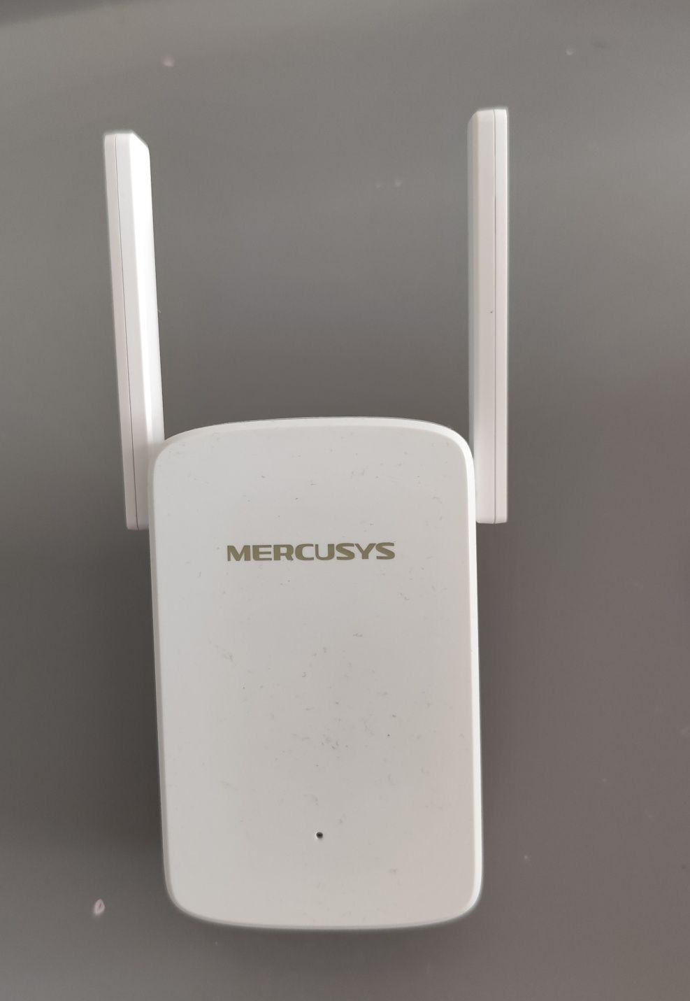 Wzmacniacz sieci Wi-Fi MERCUSYS ME30 2.4 / 5 GHz,