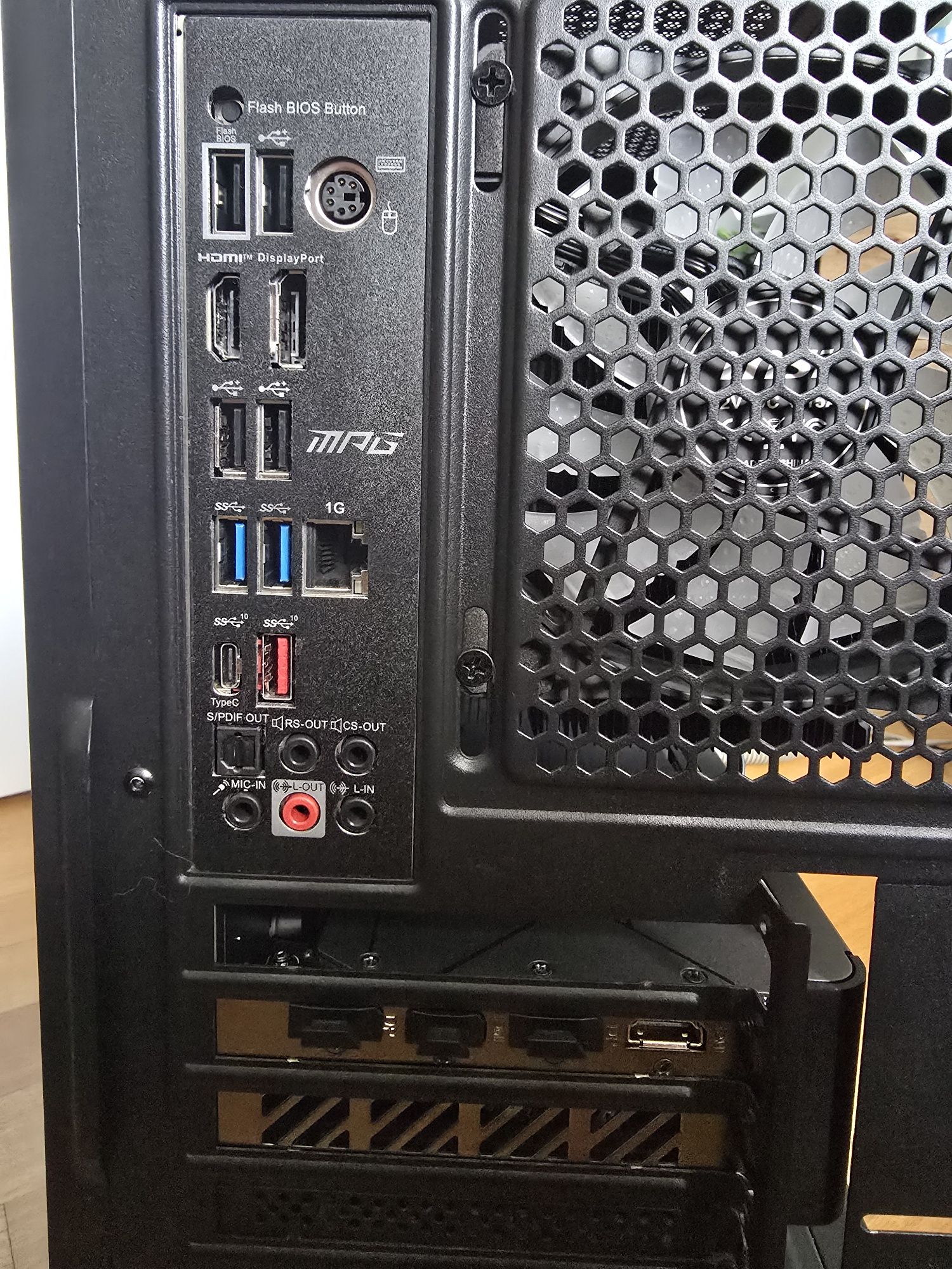 Komputer gamingowy Ryzen 5 5600 RX7800XT
