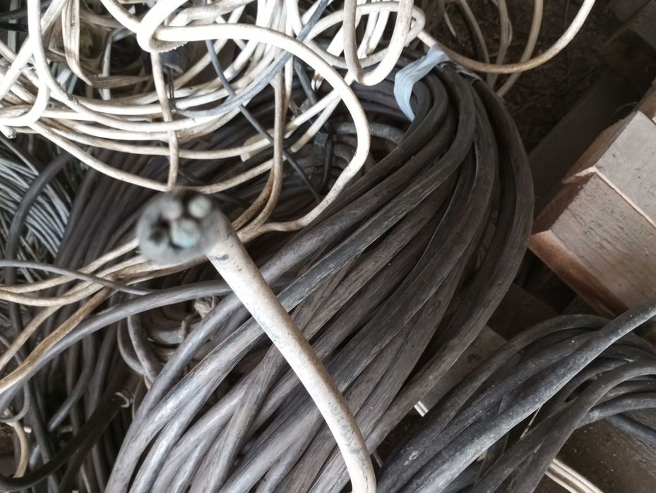 kabel przewód 3x1,5 płaski 4x2,5 okrągły gumowy gruby siłowy drut