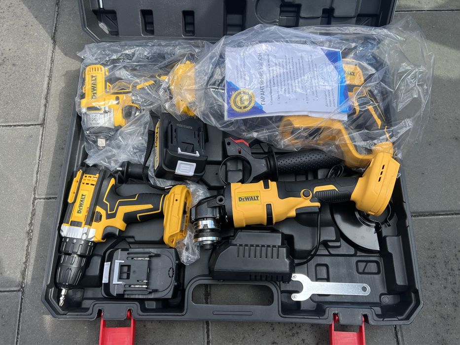 Dewalt комплект