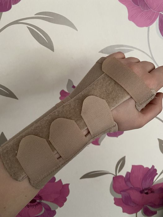 Лучезяпясний бандаж лівий Orliman р.М