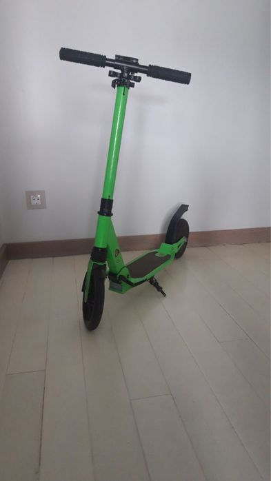 Продам электросамокат детский