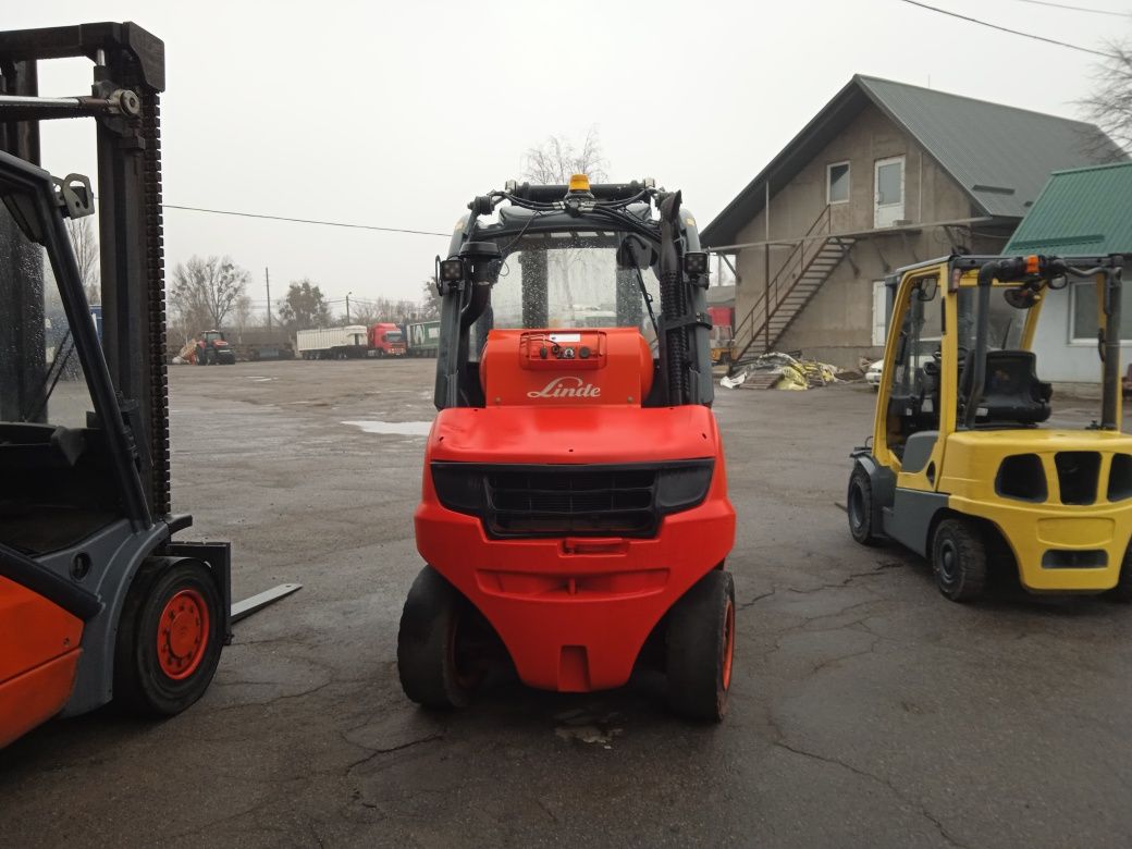 Автопогрущик Linde H40T-02