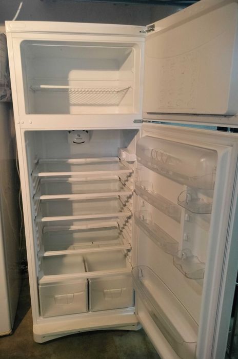 *Frigorifico Indesit