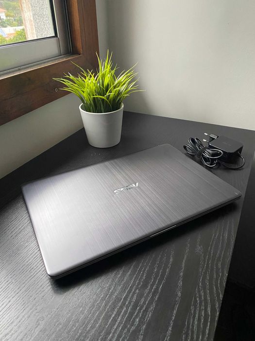 Asus VivoBook S15 | i7  8ª Gen | 12GB RAM | SSD 256GB | MX150