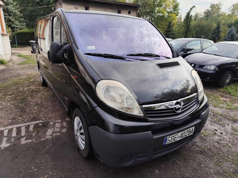 Opel Vivaro Trafic Long Doka 6 osob