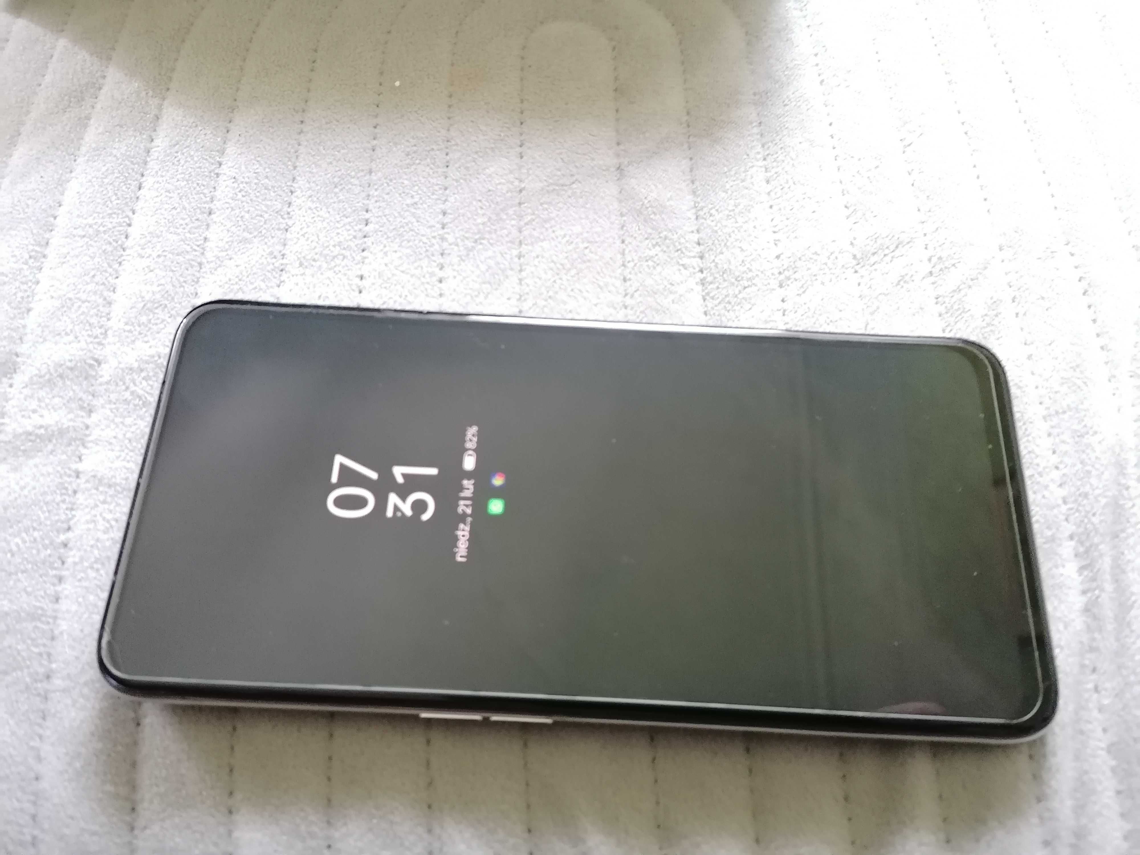 Oppo Reno 2 z. 8 GB / 128 GB. Wyświetlacz amoled 6,53"