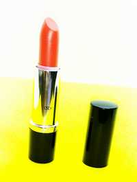Elizabeth Arden szminka pomadka nawilżająca 13 marigold nowa