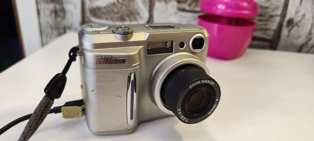 Aparat Nikon Coolpix 880