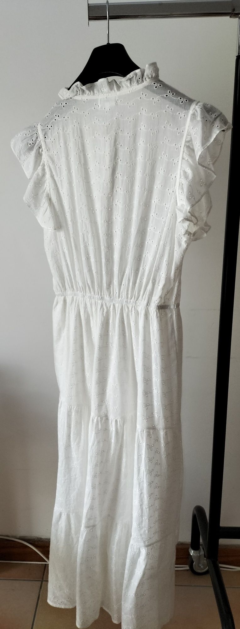 Vestido branco de Bordado inglês