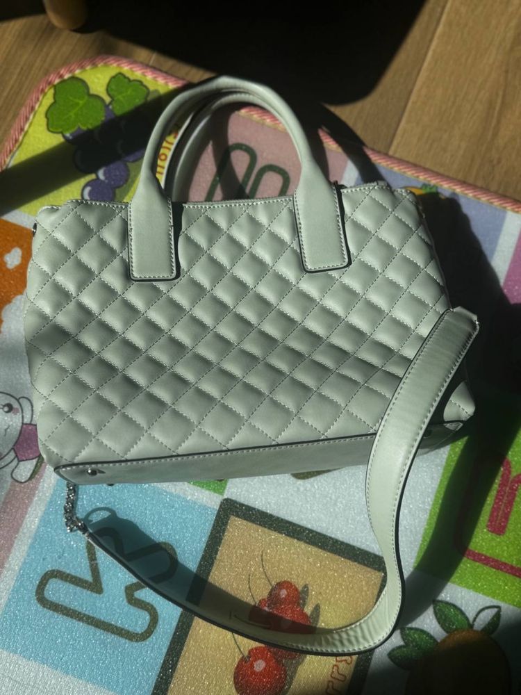 Продается сумка+кошелек Guess