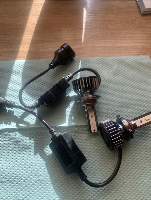 Лампи hb3 колір білий