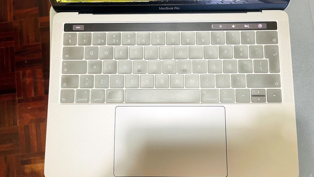 MacBook Pro 13, 8gb 512 gb de disco