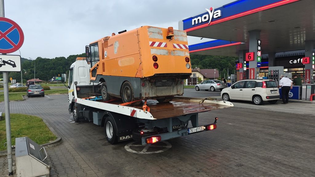 Pomoc drogowa 24H , autolaweta , transport busów , aut , maszyn, najem