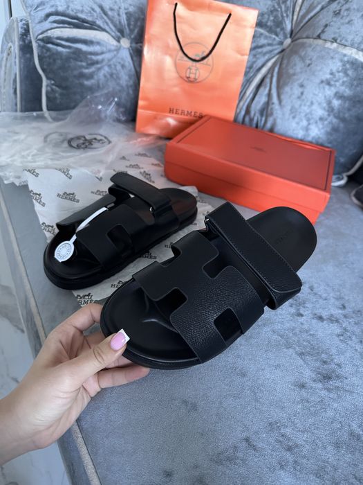 Черные шльопанцы люкс бренд