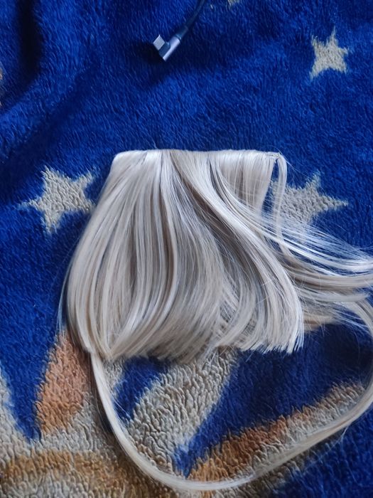 Grzywka blond włosy syntetyczne