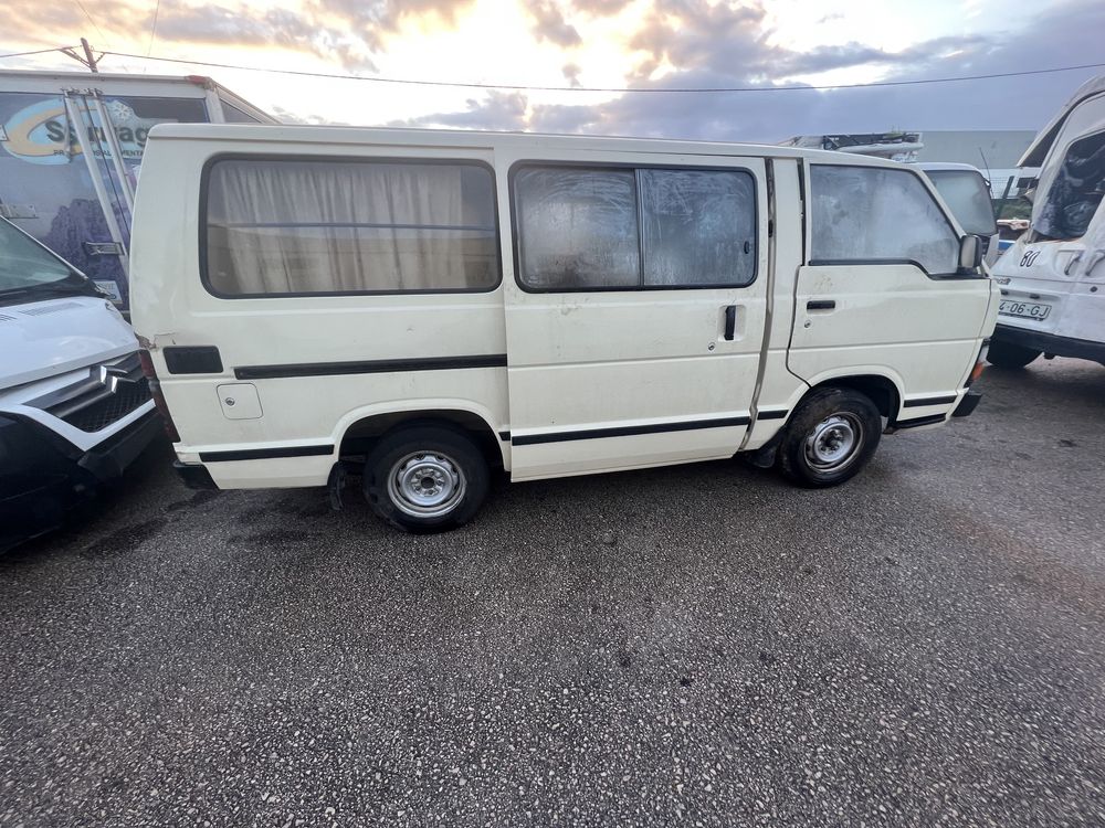 Toyota Hiace LH52  (peças)