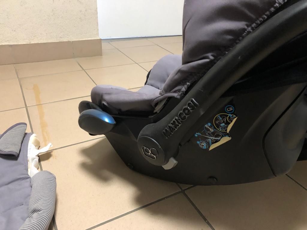 Baza 2way fix + Fotelik maxi cosi cabriofix 0-13 kg