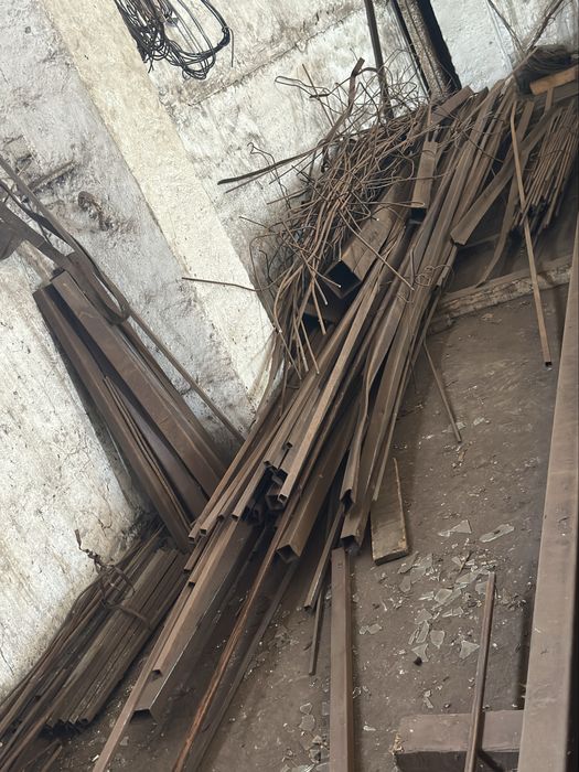 Метал б/у, некондиція / некондиция труба, кутик, лист 25 грн/кг