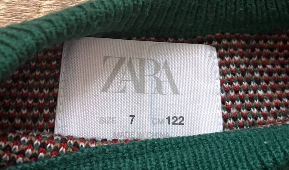 Новорічний светр Zara 122