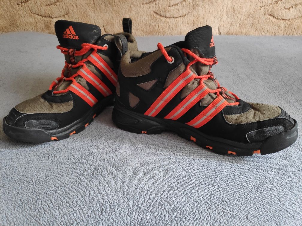 Adidas performance, chłopięce buty rozmiar UK4/37 .